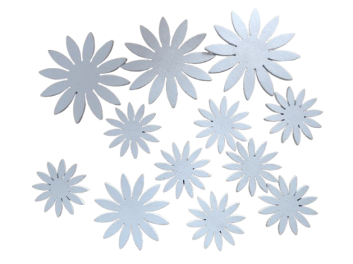 białe kwiatki 12 szt. mix rozmiarów, drewniane kwiatuszki.png