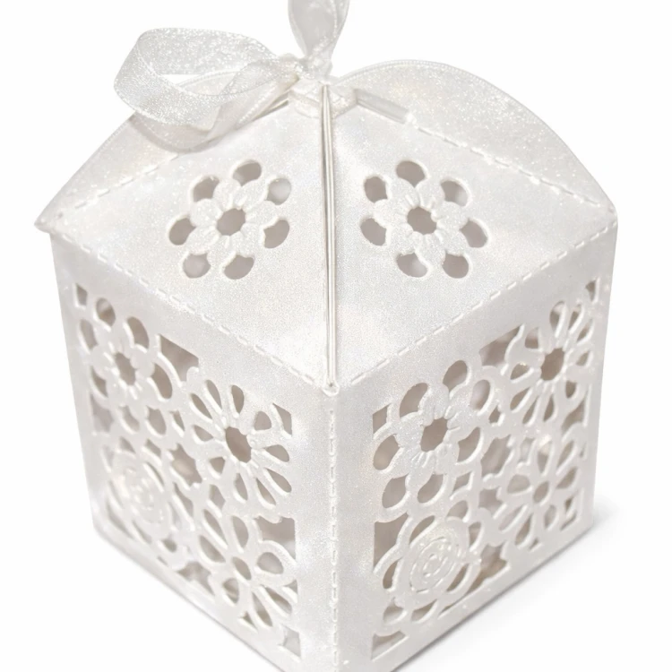 pudełeczko ażurowe na upominki.png