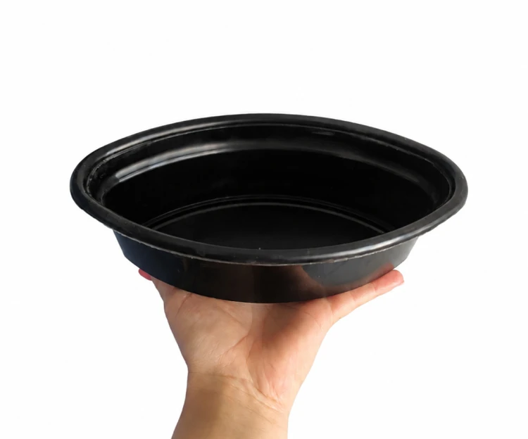 doniczka plastikowa czarna, łódka w czarnym kolorze, osłonka, baza do stroik, kompozycja, wiązanka.png