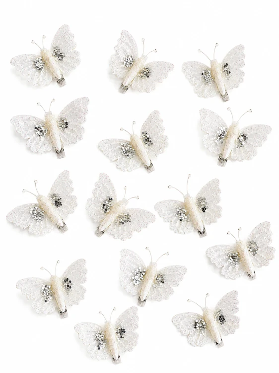 24 szt motyl 5 cm brokatowy opalizujący ze srebrnym, biały.png