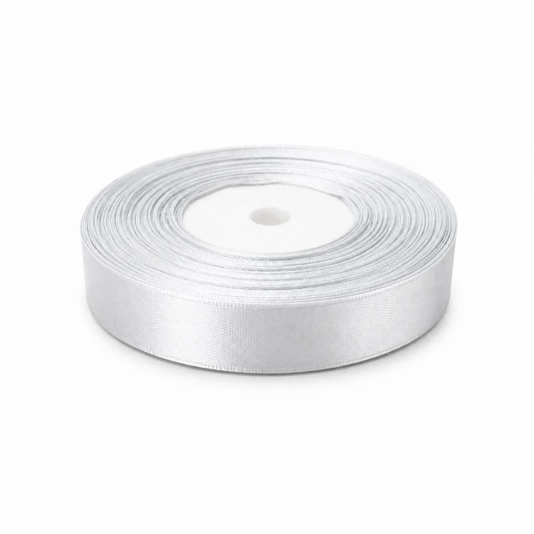 wstążka 15 mm srebrna, tasiemka satynowa jasno szara 1,5 cm.png